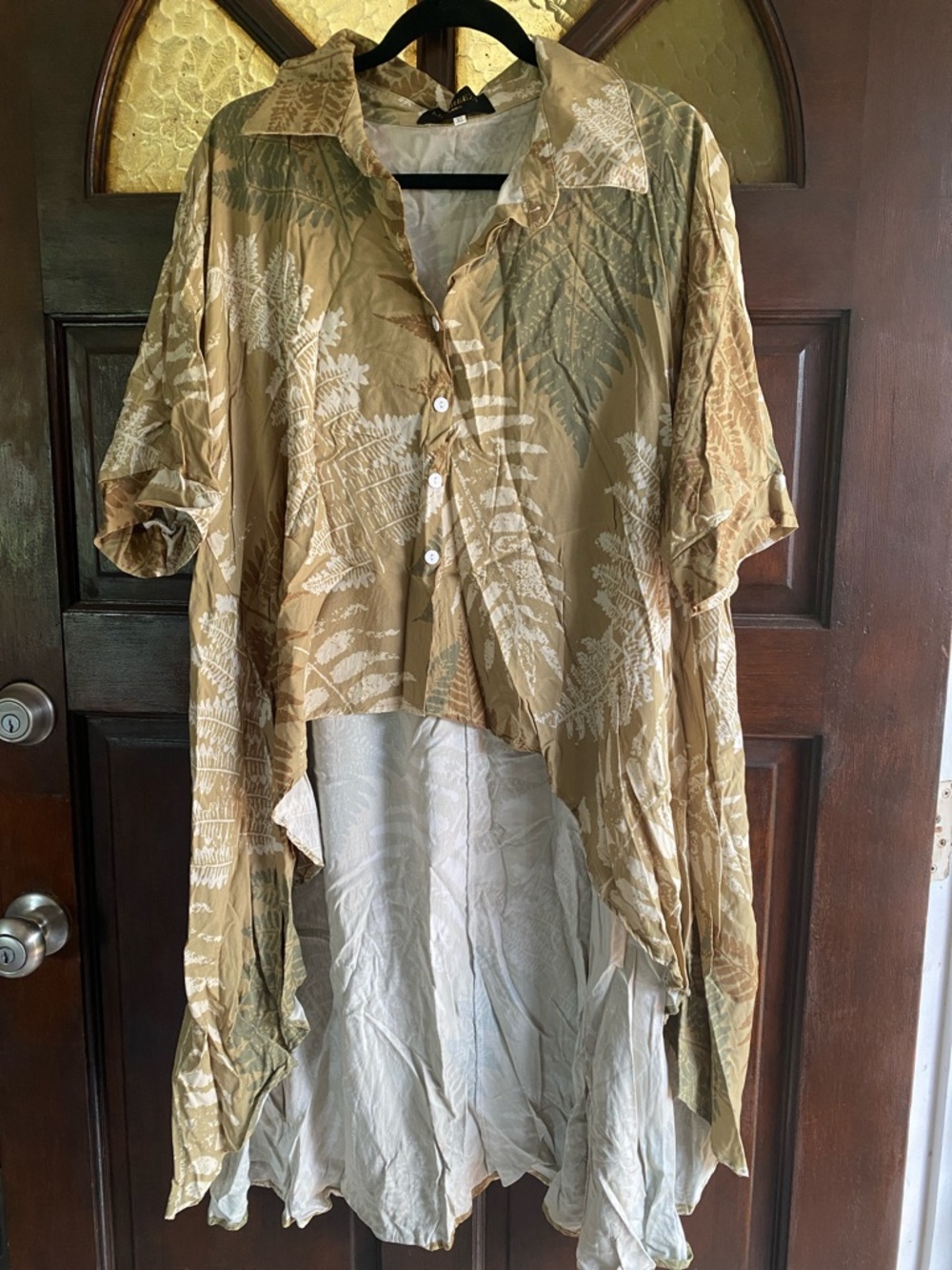 Lexbreezy High-Low Lightweight Button-Up